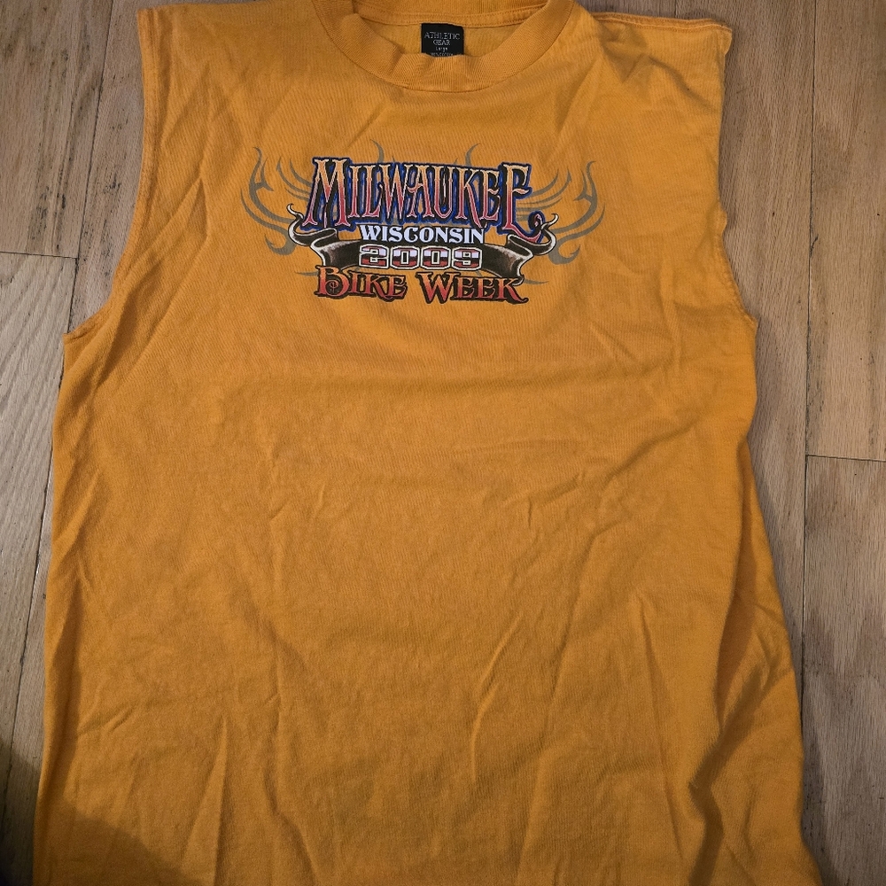 Milwaukee Men's Yellow Sleeveless Shirt 2006 Bike Week Classic